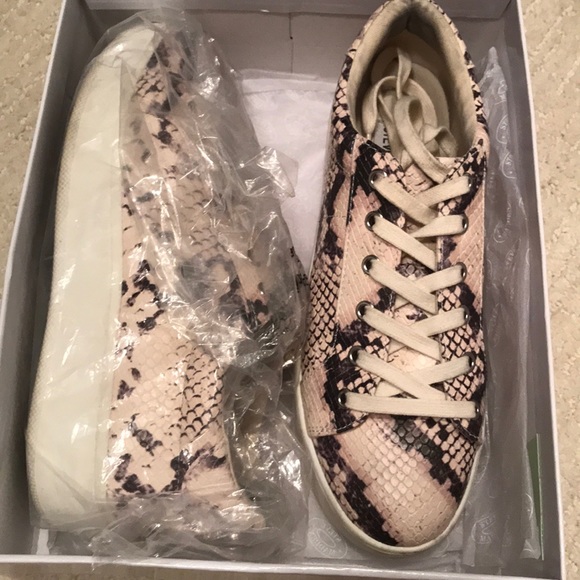 Snake print sneakers - Picture 1 of 6